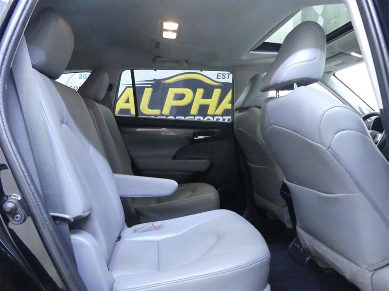 Used 2020 Toyota Highlander Limited AWD/4WD image 20