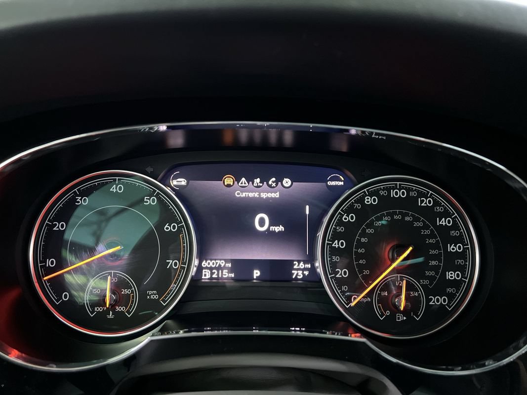 Used 2018 Bentley Bentayga AWD/4WD image 18