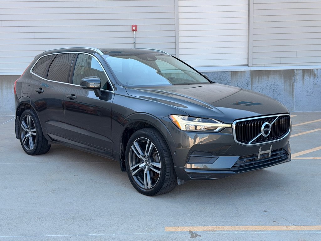 Used 2019 Volvo XC60 T5 Momentum w/ Premium Package