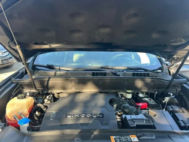 Used 2018 Lincoln MKX Premiere FWD image 17