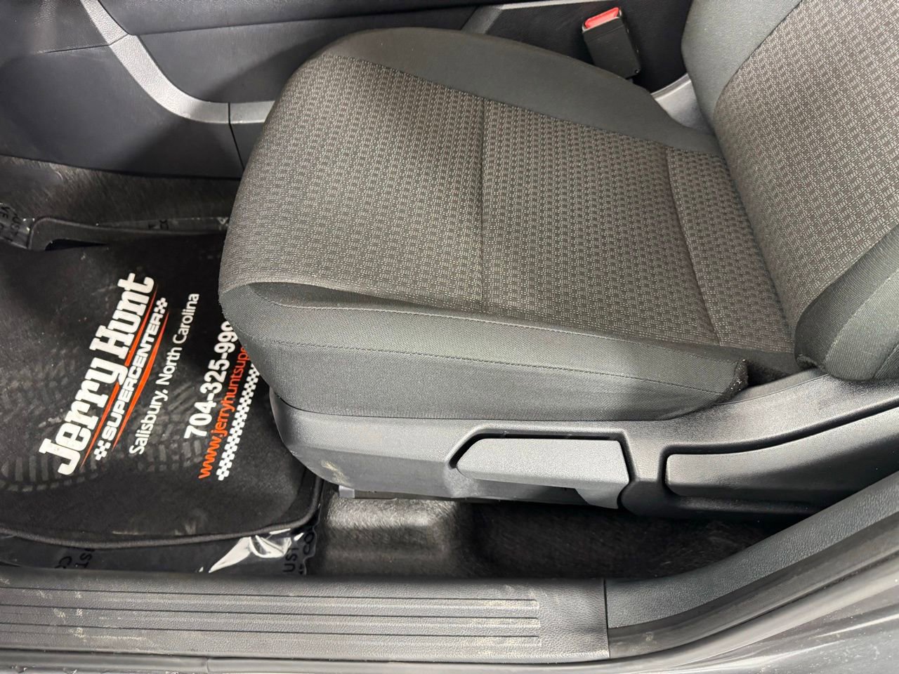 Used 2025 Nissan Kicks S image 12