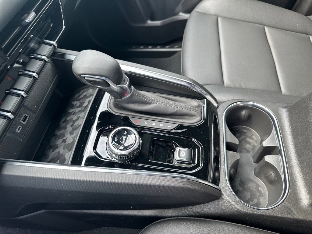 New 2025 GMC Canyon Elevation w/ Convenience Package image 16