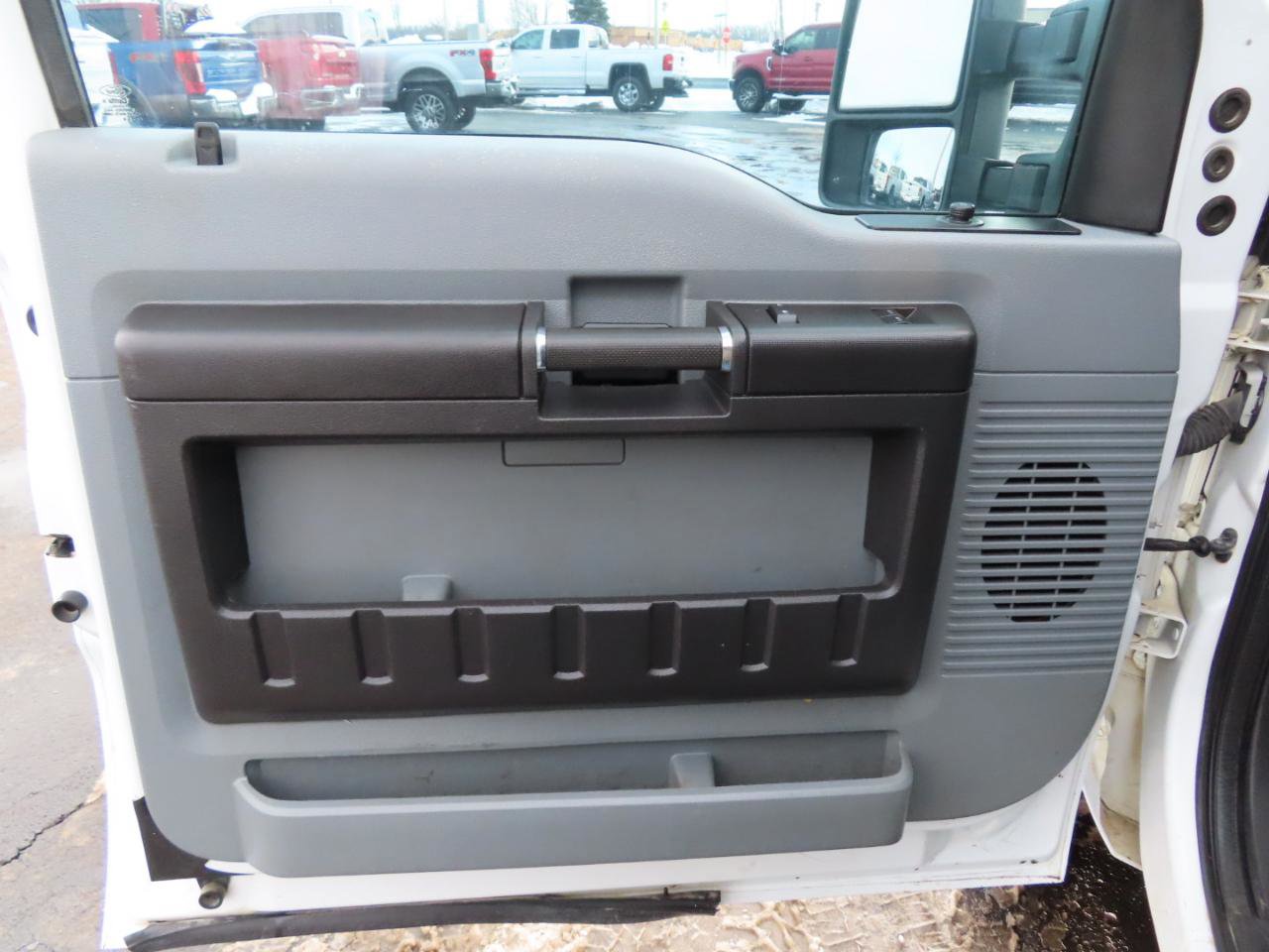 Used 2015 Ford F250 XL w/ Power Equipment Group image 26