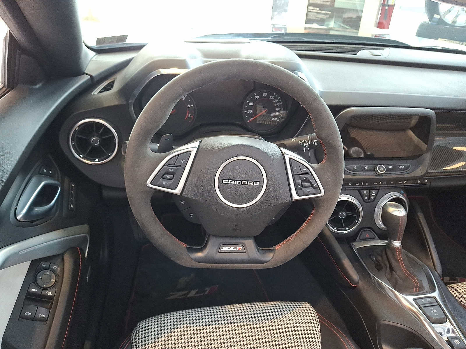 Used 2018 Chevrolet Camaro ZL1 image 12