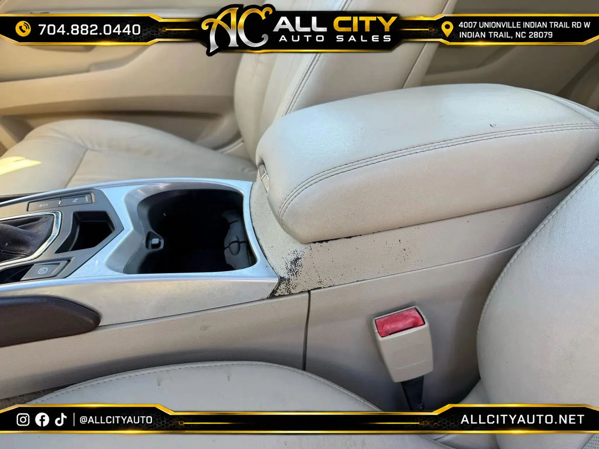 Used 2010 Cadillac SRX Premium FWD image 40