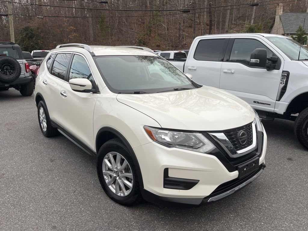 Used 2018 Nissan Rogue SV image 1