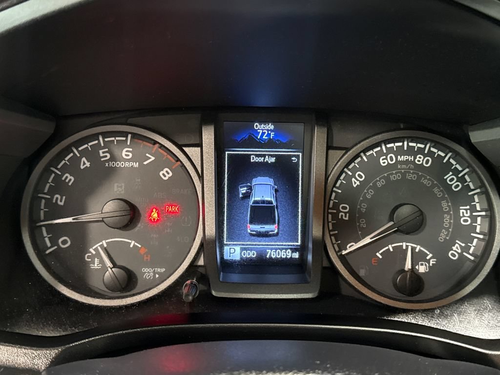 Used 2019 Toyota Tacoma TRD Off-Road AWD/4WD image 26