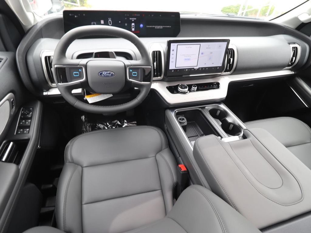 New 2026 Ford Expedition Active RWD image 10
