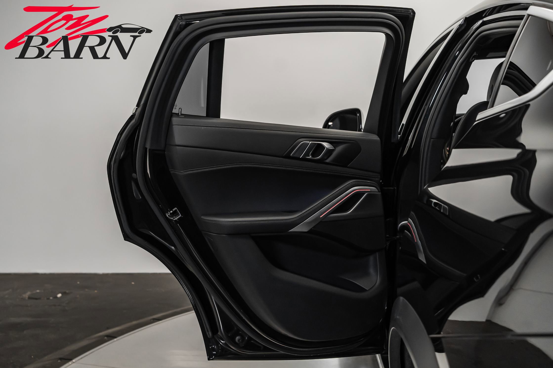 Used 2023 BMW X6 xDrive40i w/ Premium Package image 36