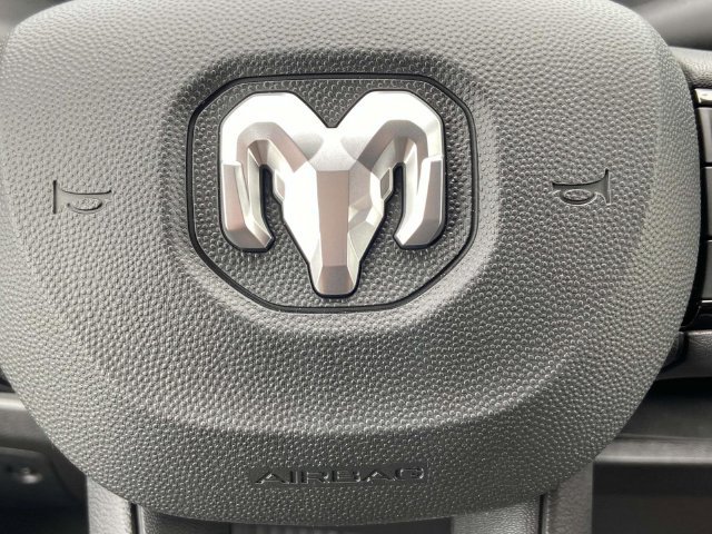 New 2024 RAM ProMaster 2500 w/ Convenience Group FWD image 27