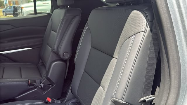 New 2027 Chevrolet Traverse LT w/ Driver Confidence Package FWD image 25