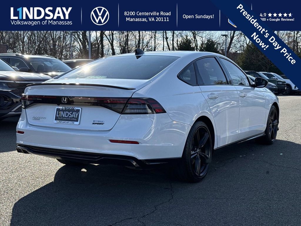 Used 2023 Honda Accord Sport image 2