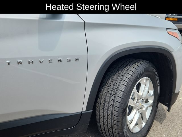 Used 2020 Chevrolet Traverse LT FWD image 19