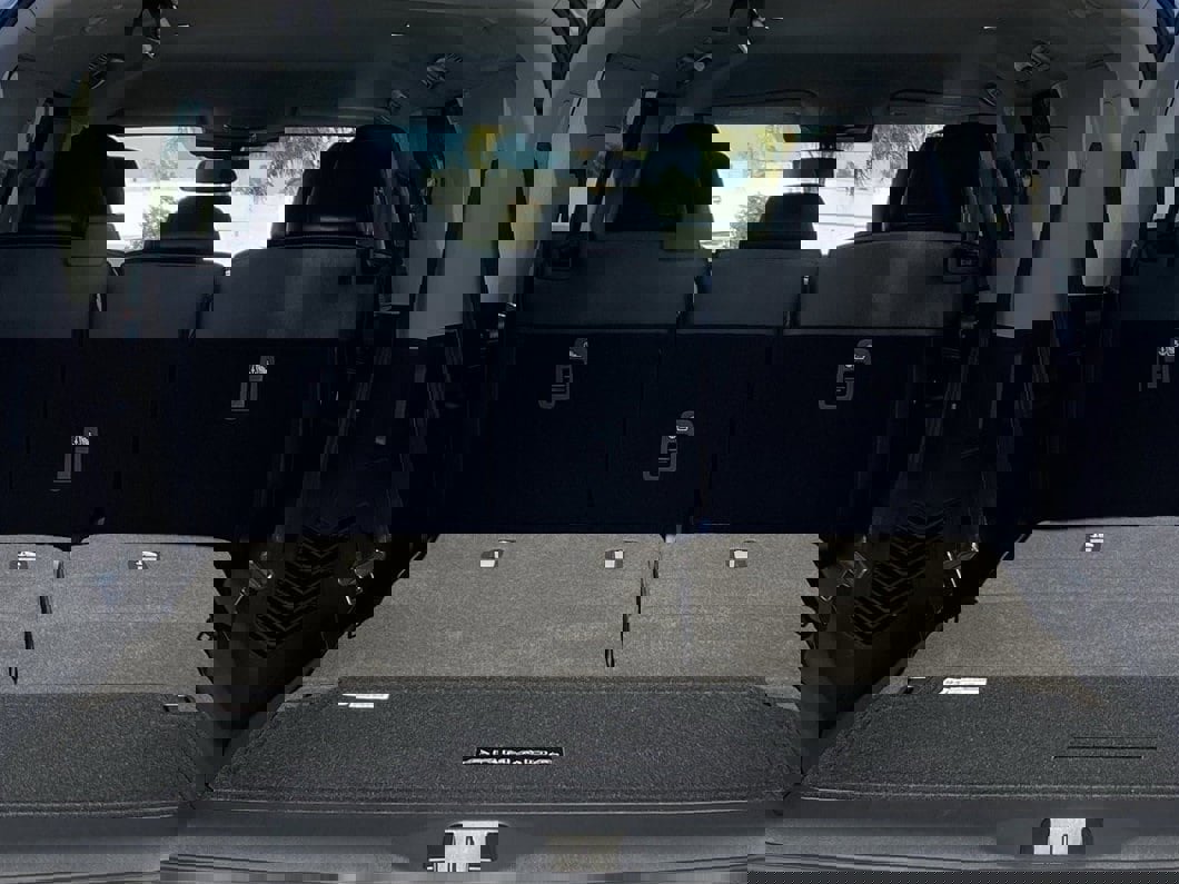 New 2026 Nissan Armada SV image 6