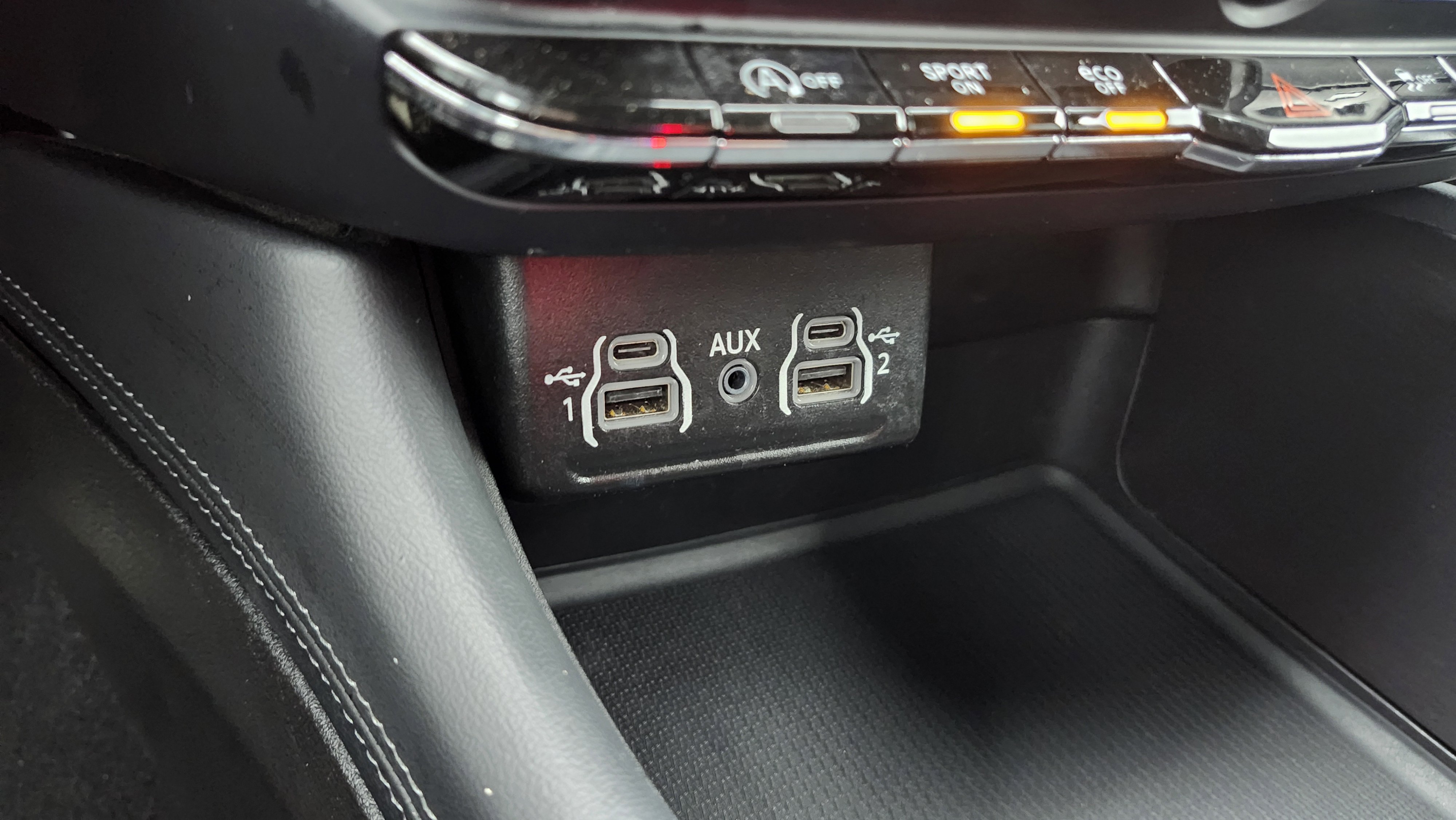 Used 2023 Dodge Durango SXT image 10