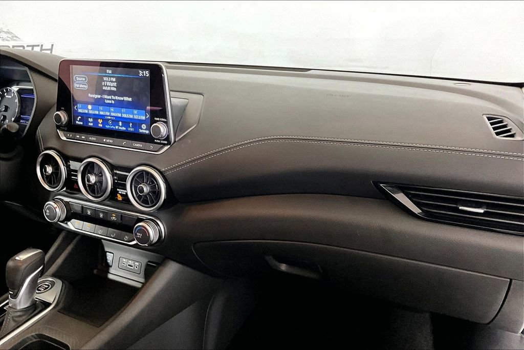 Used 2025 Nissan Sentra SV FWD image 12