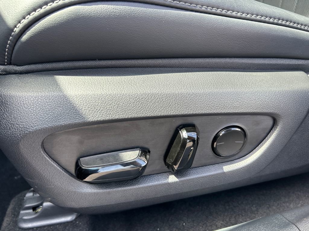 Used 2023 Lexus RX 350 F Sport w/ Accessory Package (Z1) AWD/4WD image 19