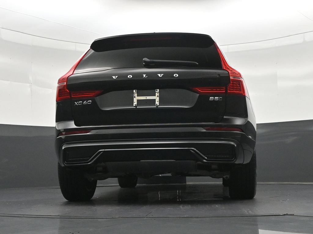 Used 2024 Volvo XC60 B5 Core w/ Protection Package Premier AWD/4WD image 26