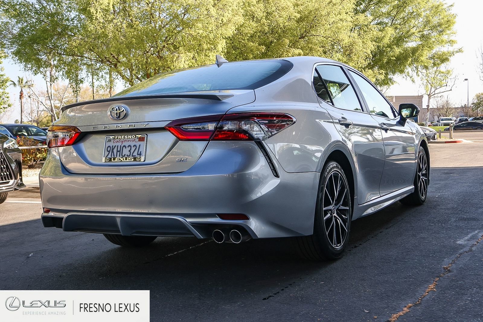 Used 2024 Toyota Camry SE image 6