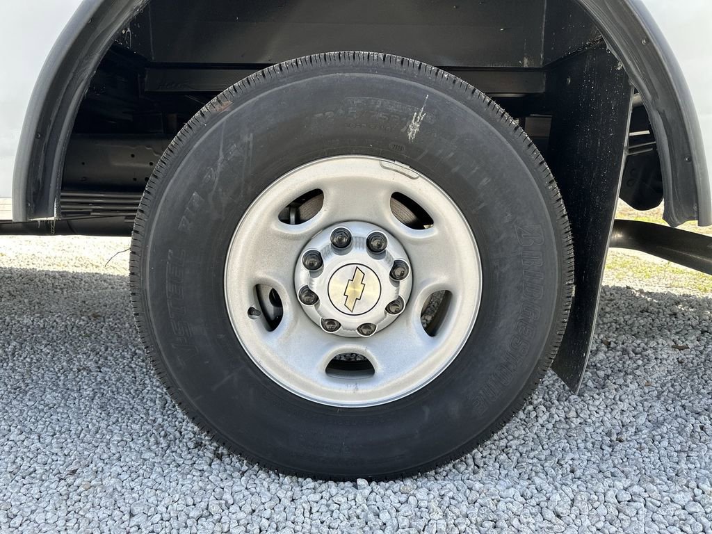 New 2025 Chevrolet Express 3500 w/ Power Convenience Package image 29