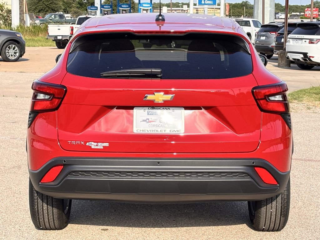 New 2026 Chevrolet Trax LS w/ LS Convenience Package FWD image 6