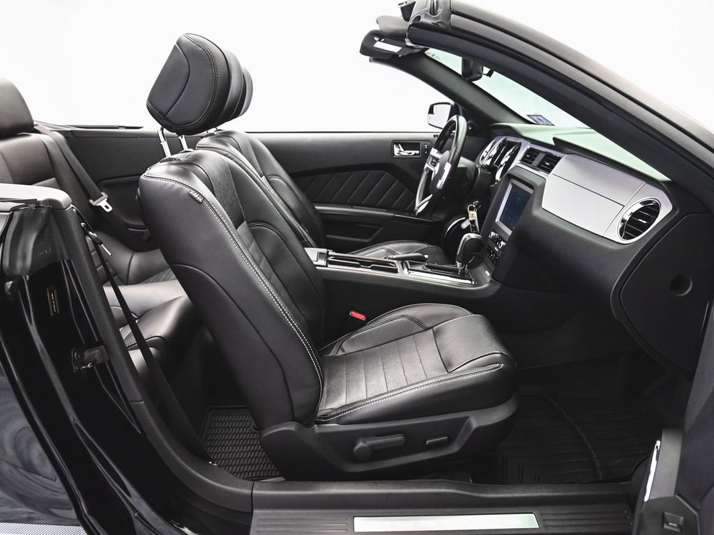 Used 2014 Ford Mustang Premium w/ Equipment Group 202A image 32