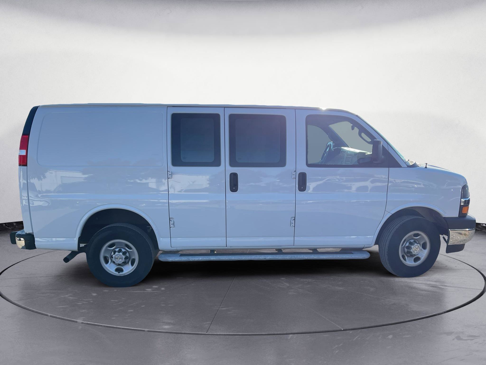 Used 2024 Chevrolet Express 2500 w/ Driver Convenience Package RWD image 6