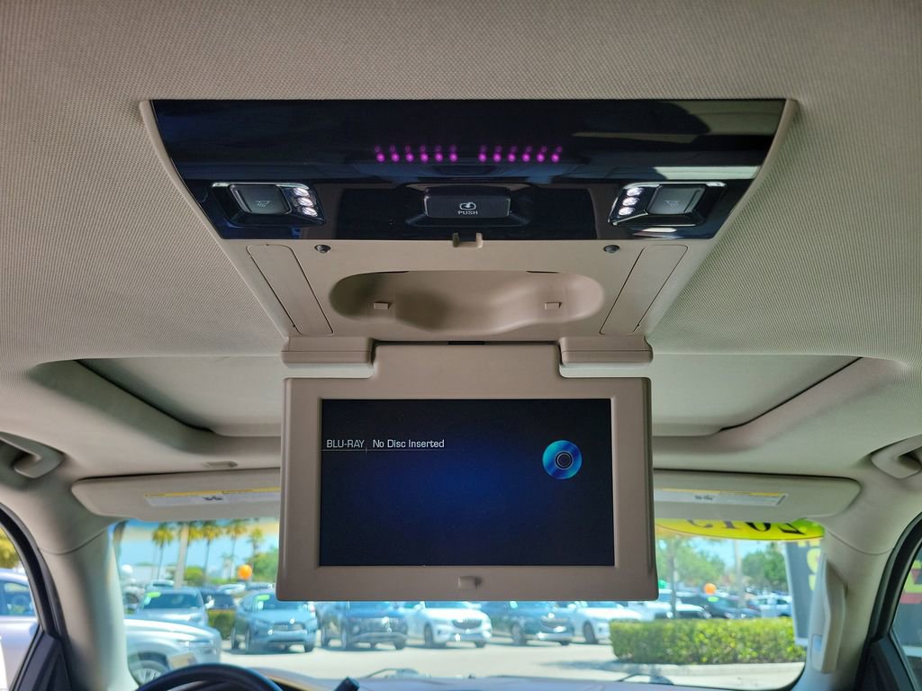 Used 2015 Cadillac Escalade ESV Premium RWD image 18