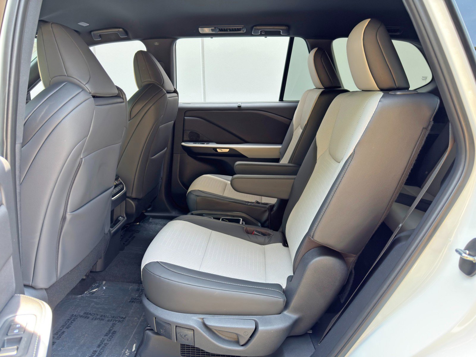 Used 2026 Lexus TX 500h AWD w/ Technology Package image 42
