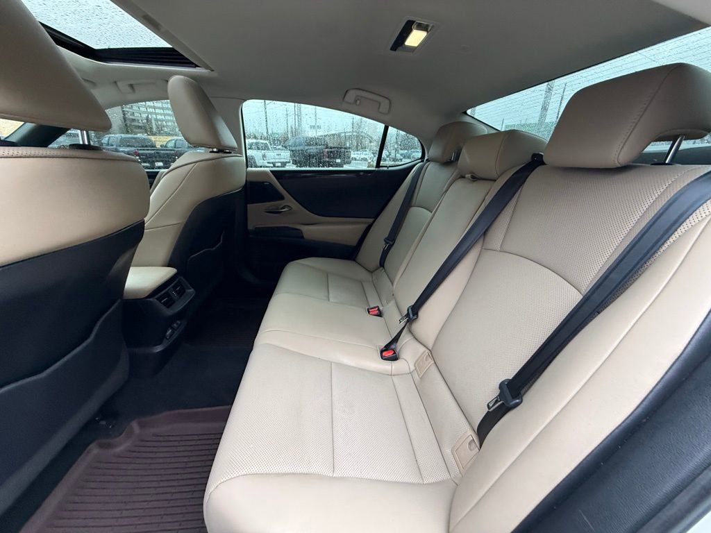 Used 2019 Lexus ES 350 w/ Premium Package image 16