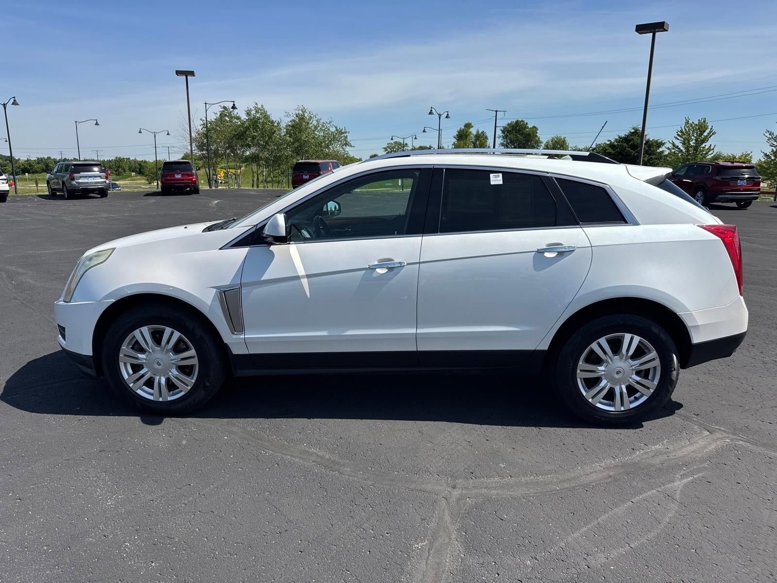 Used 2015 Cadillac SRX Luxury w/ Driver Awareness Package AWD/4WD image 2