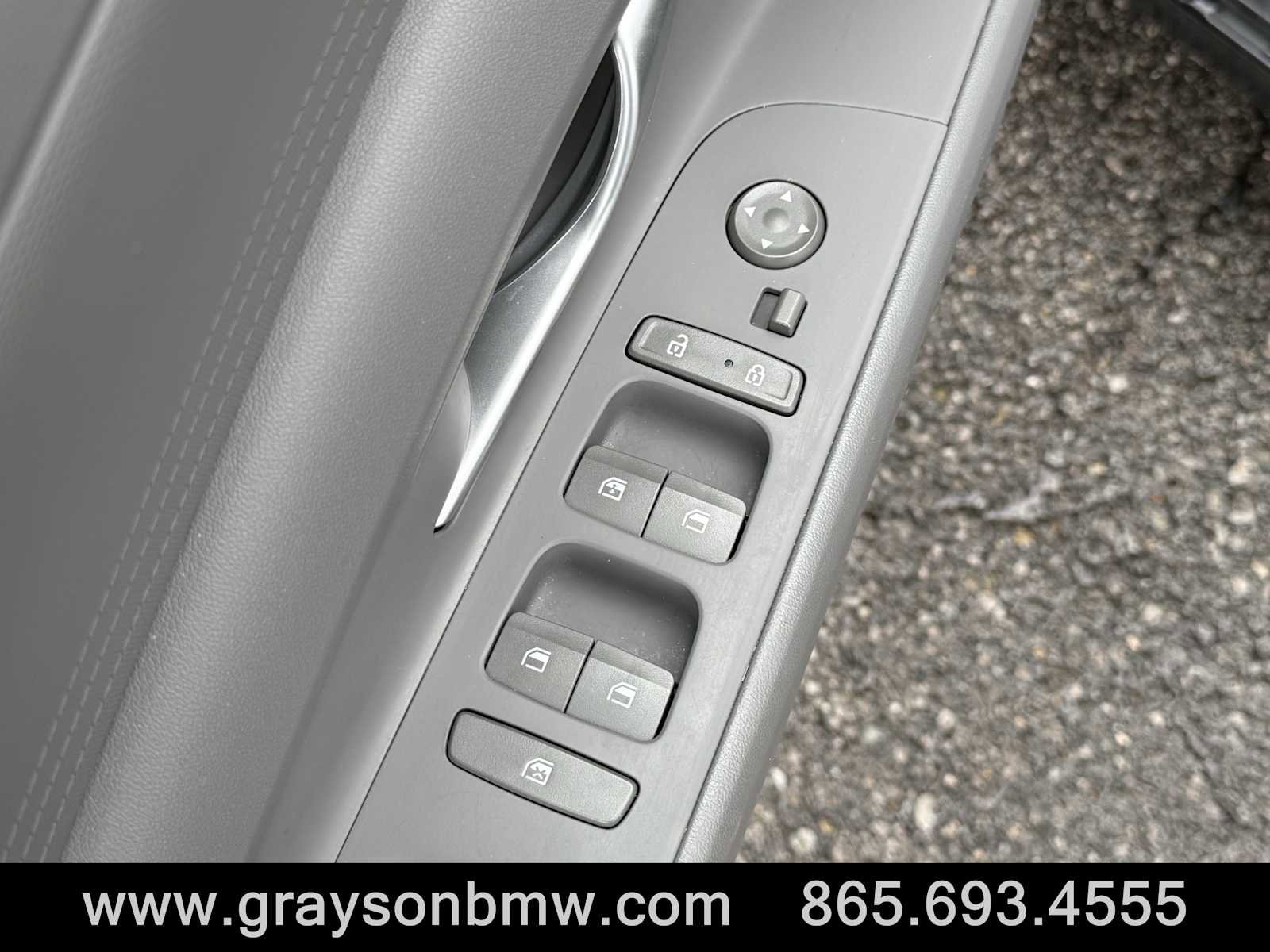 Used 2023 Hyundai Elantra SEL w/ Preferred Accessory Package image 13