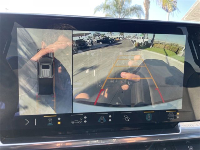 Used 2023 Chevrolet Silverado 1500 LT Trail Boss w/ LT Trail Boss Premium Package image 14