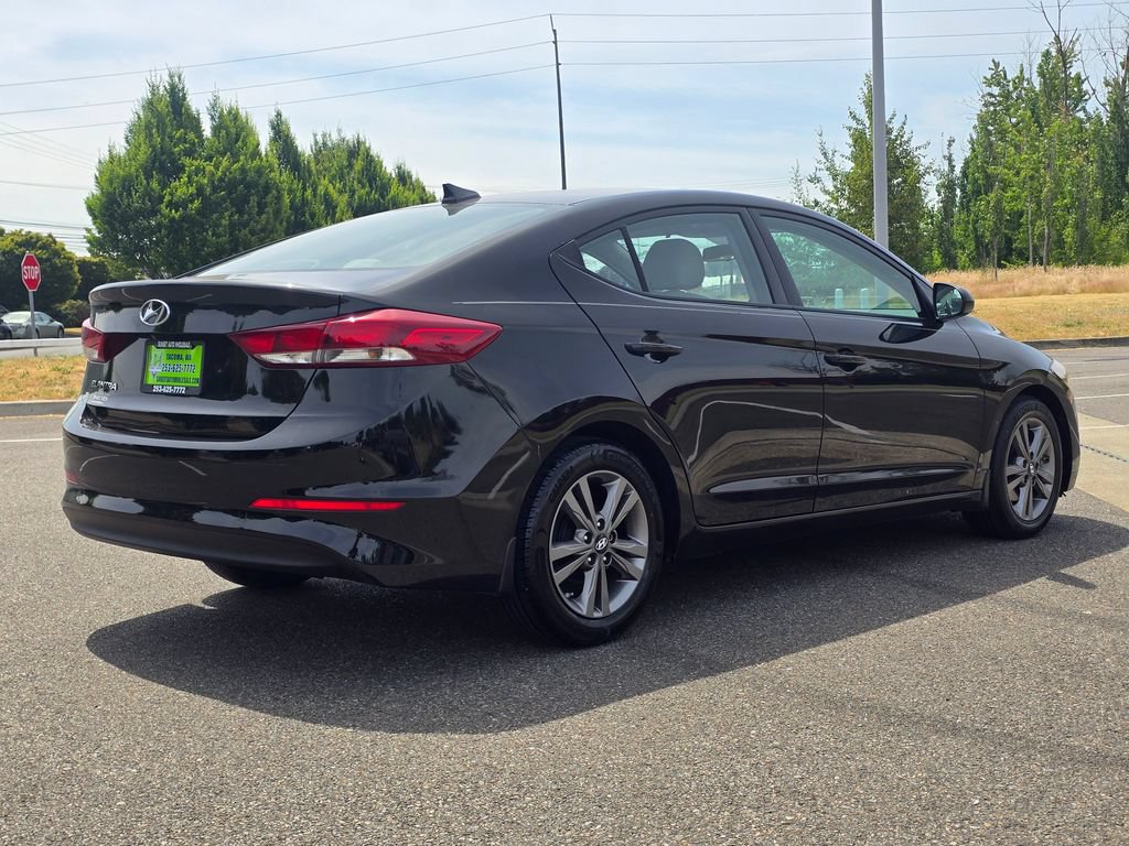 Used 2017 Hyundai Elantra SE FWD image 5