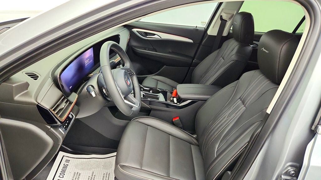 Used 2024 Buick Envision Avenir AWD/4WD image 21