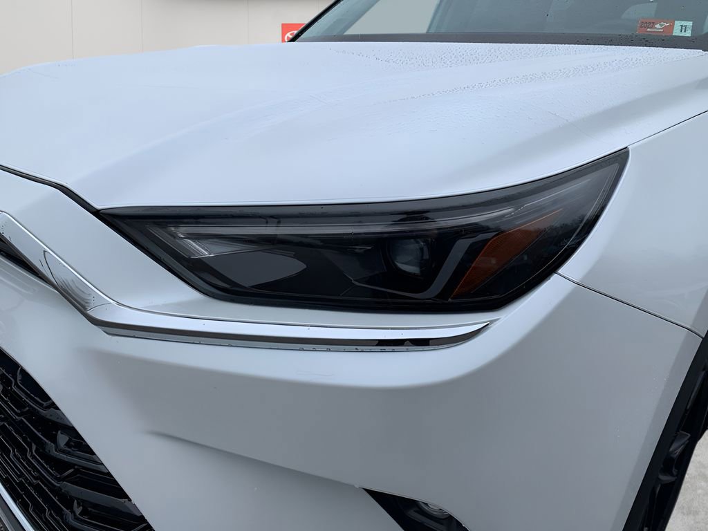 Used 2024 Toyota Grand Highlander Limited image 29