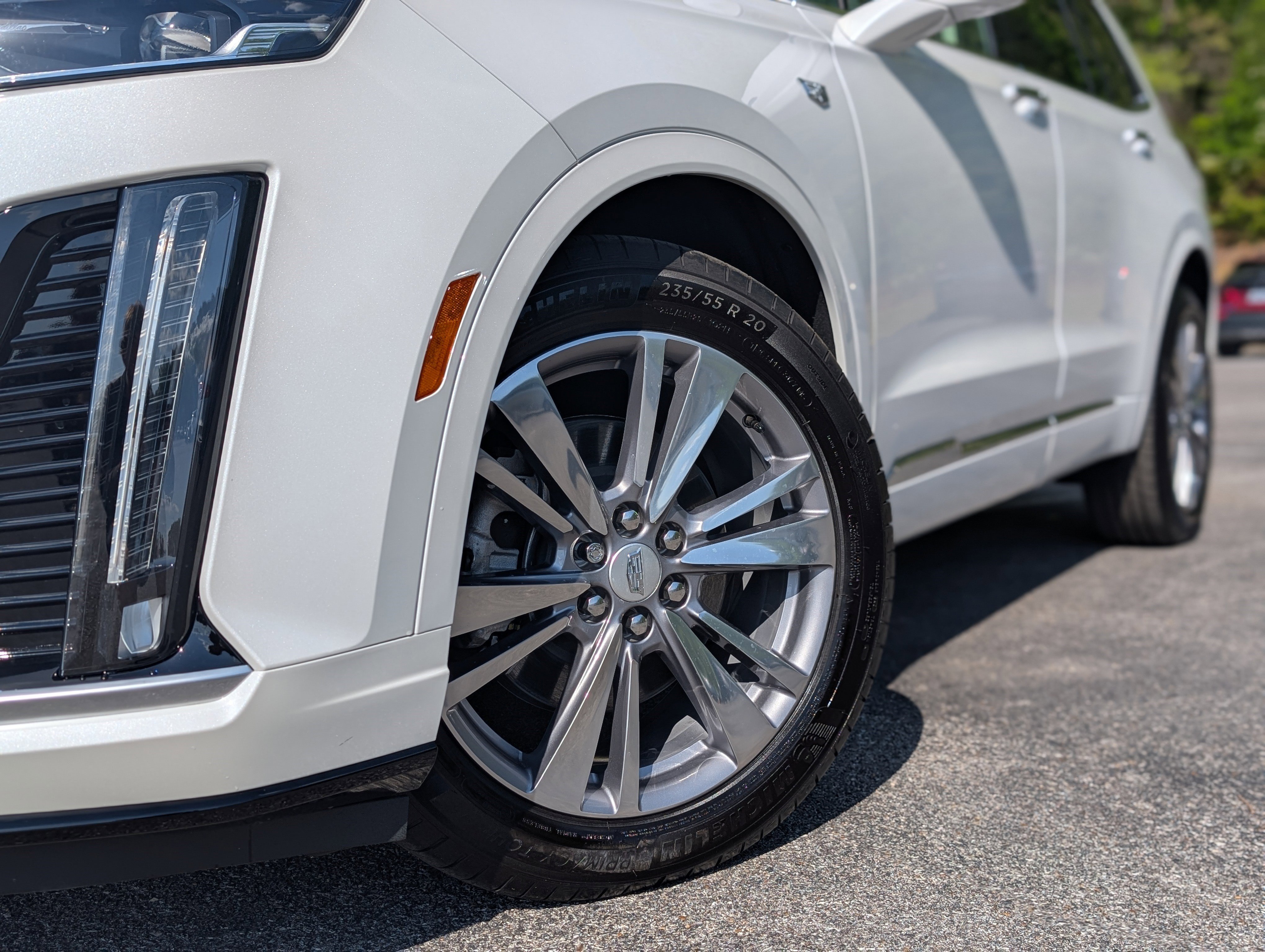 Used 2025 Cadillac XT6 Premium Luxury FWD image 36