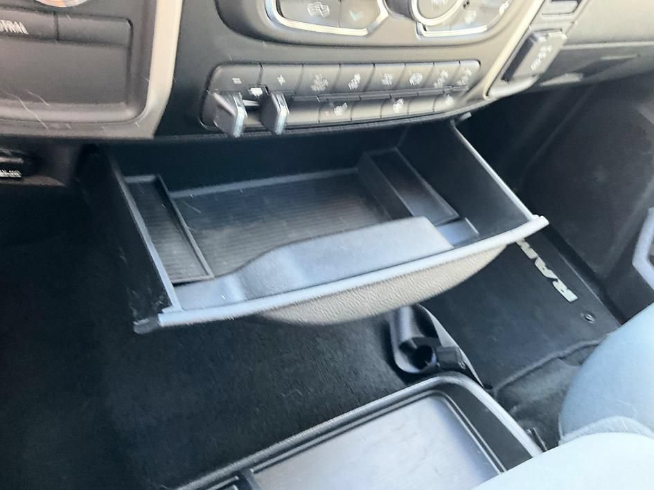 Used 2017 RAM 2500 SLT w/ Black Appearance Group AWD/4WD image 29