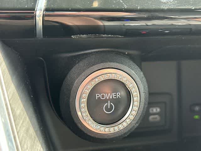 Used 2023 Toyota Venza Limited AWD/4WD image 10