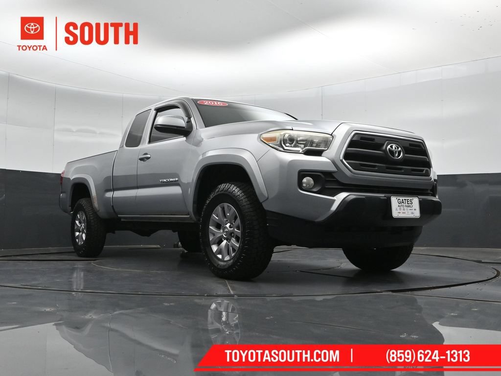 Used 2016 Toyota Tacoma SR5 AWD/4WD image 36