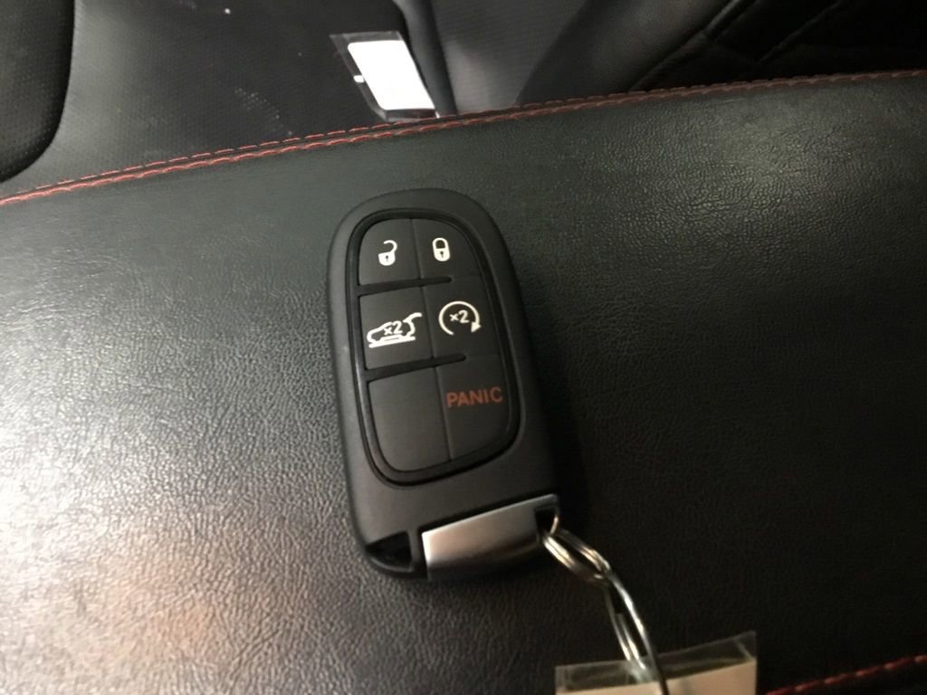 Used 2022 Jeep Cherokee Trailhawk w/ Sun, Sound & Nav Group AWD/4WD image 9
