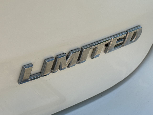 Used 2017 Toyota Highlander Limited FWD image 10