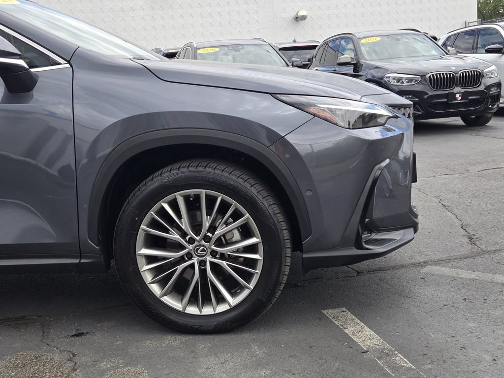 Used 2024 Lexus NX 350h AWD w/ Vision Package image 9