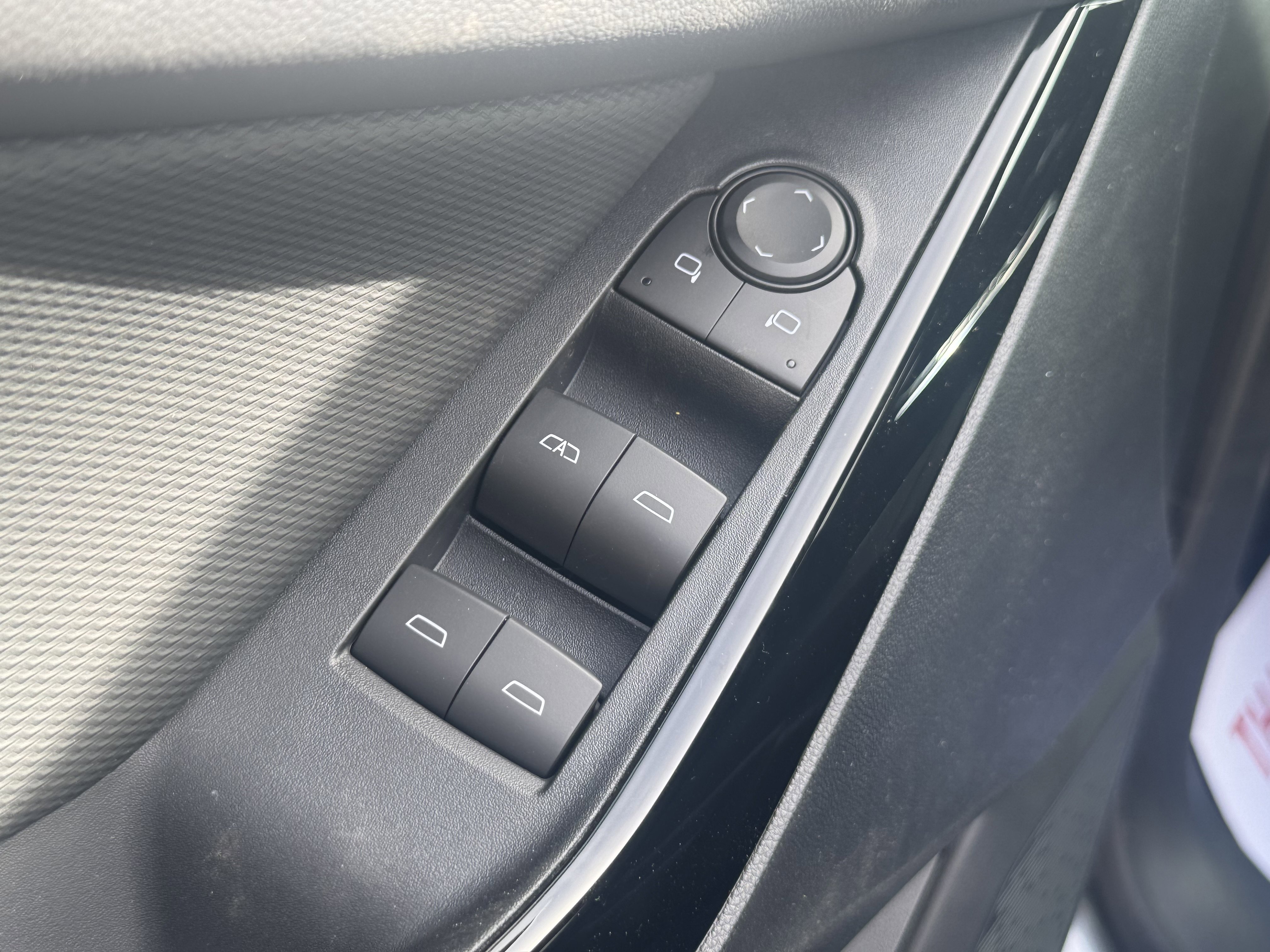 New 2026 Chevrolet Equinox LT image 12