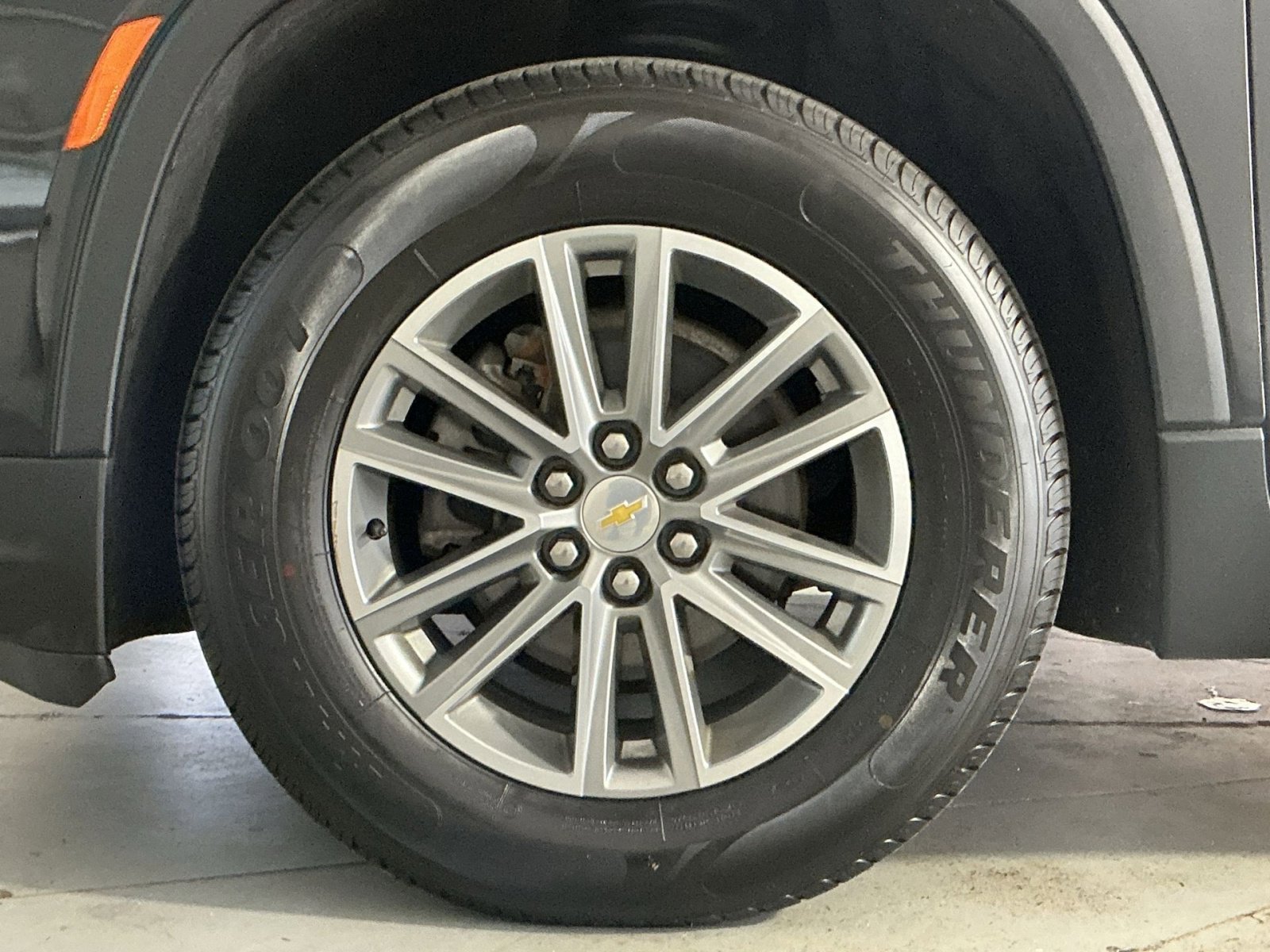 Used 2023 Chevrolet Traverse LT image 13