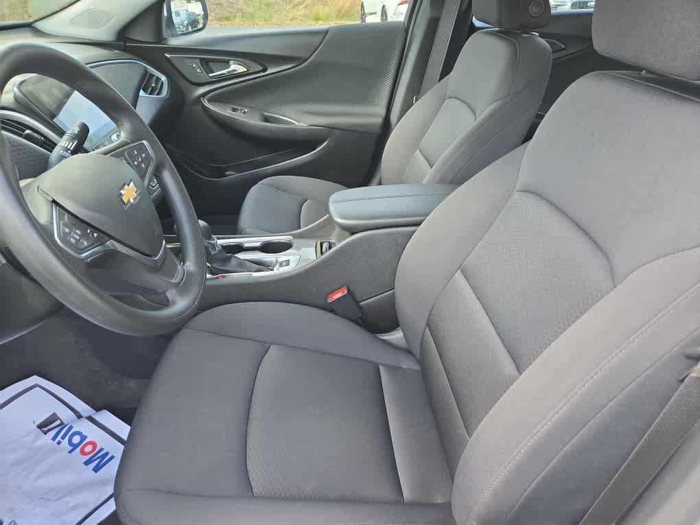 New 2025 Chevrolet Malibu LT FWD image 13