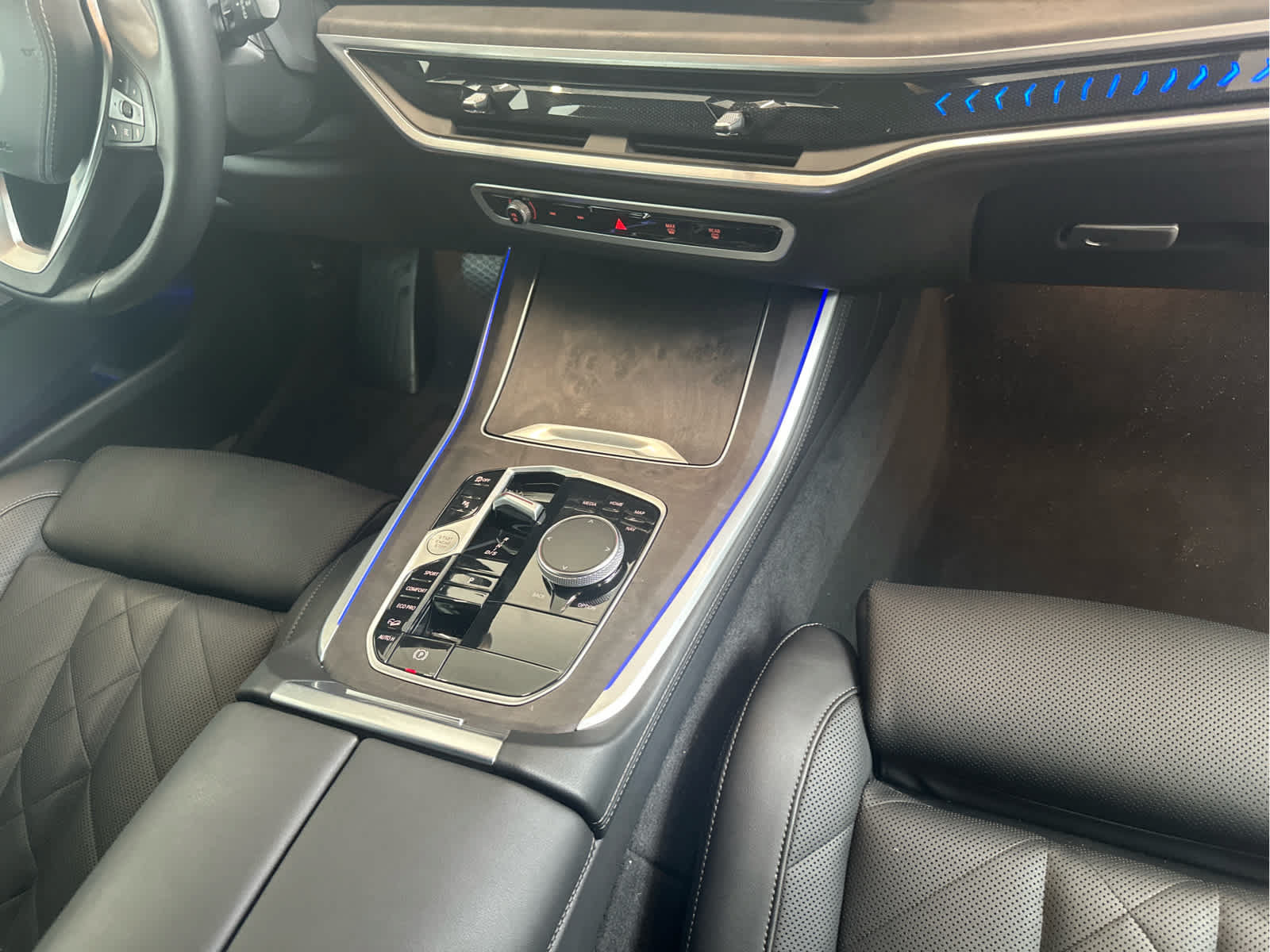 Used 2024 BMW X5 xDrive40i w/ Premium Package AWD/4WD image 16