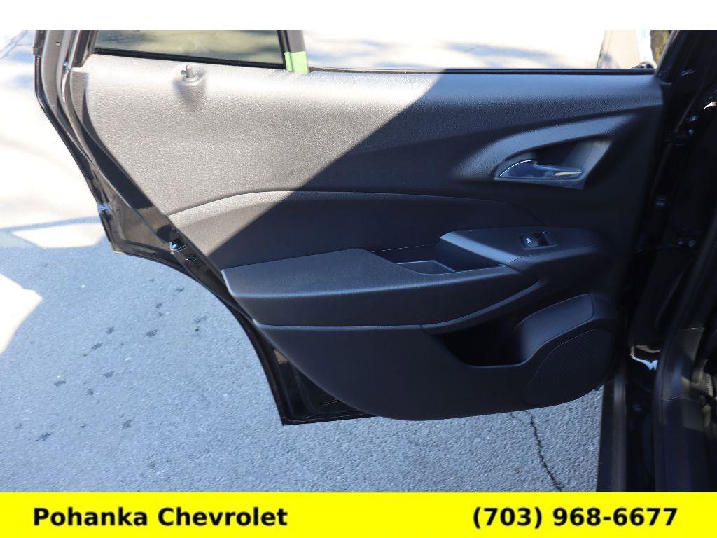 New 2026 Chevrolet Trax RS w/ Sunroof Package FWD image 27