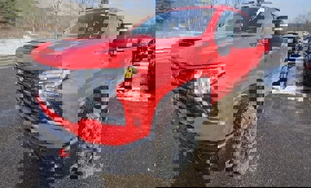 Used 2025 Chevrolet Silverado 2500 LT w/ Trail Boss Package image 3