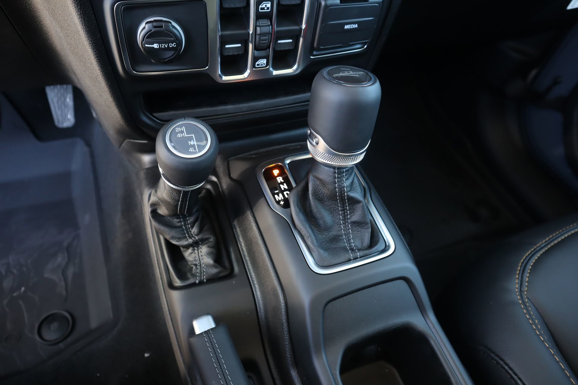 New 2026 Jeep Gladiator Mojave AWD/4WD image 8